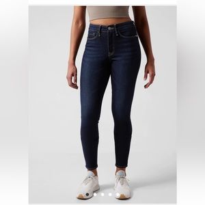 Athleta Sculptek Ultra Skinny Midnight Jean size 12-14